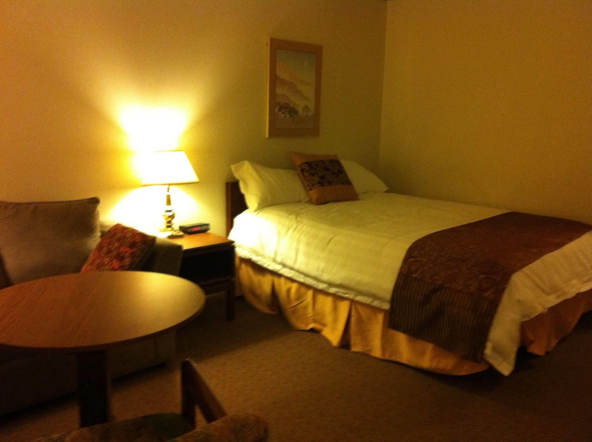 Redwood Motor Inn Brandon Exteriér fotografie