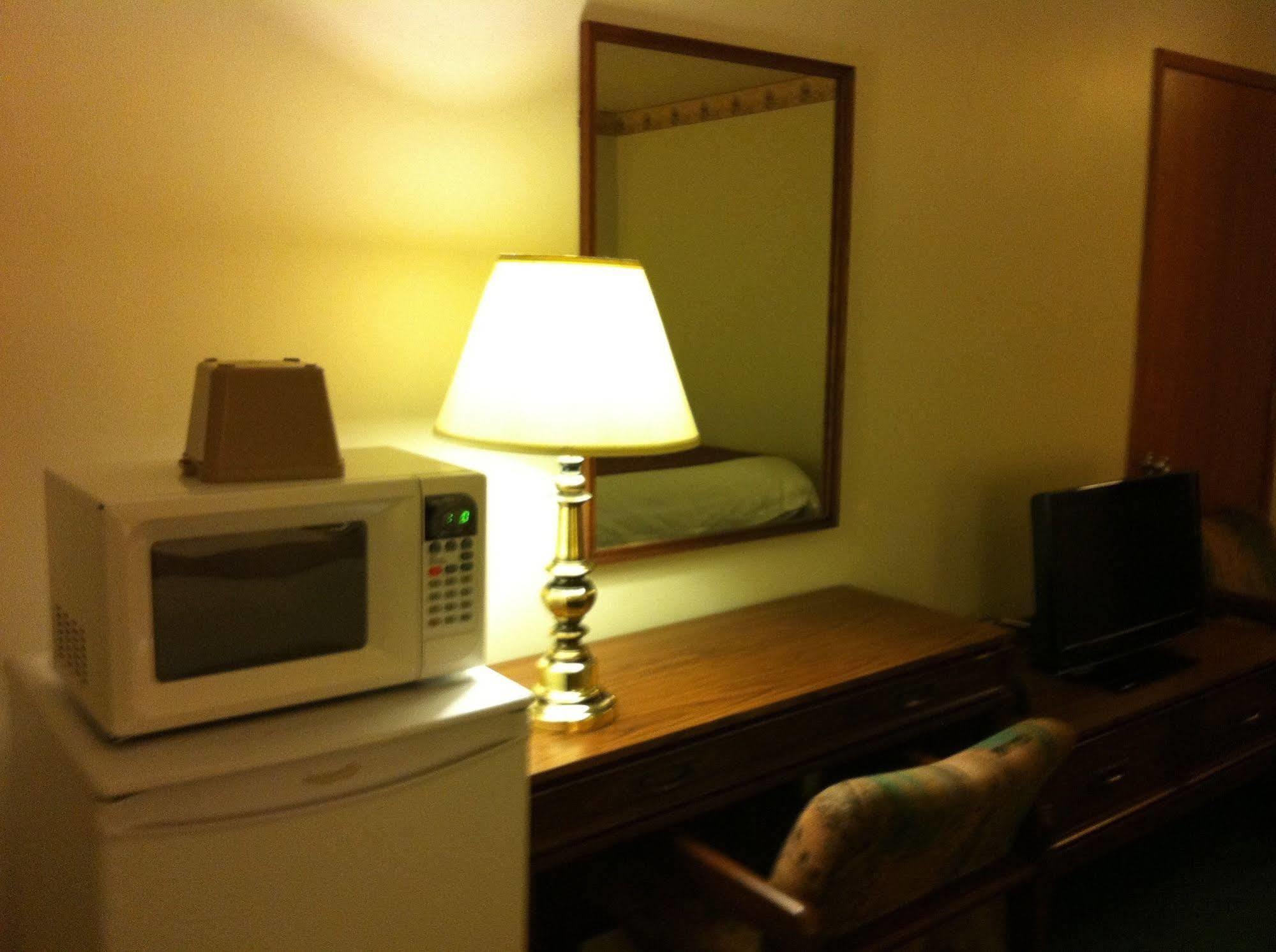 Redwood Motor Inn Brandon Exteriér fotografie